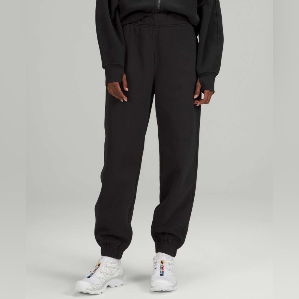 Lululemon Relaxed High Rise Jogger